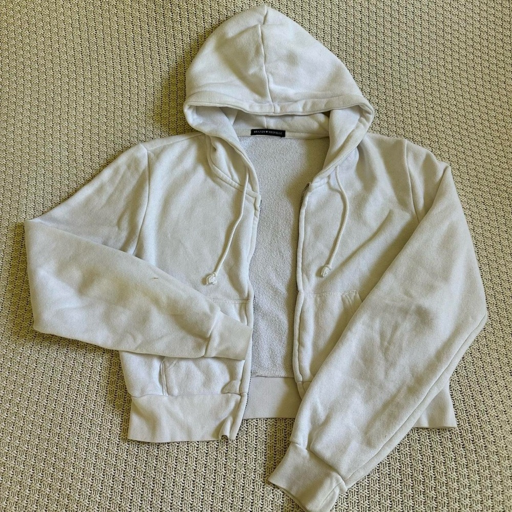 Brandy Melville Cropped Zip-up Hoodie - Picture 2 of 6